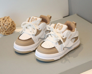 Petites <span class=keywords><strong>chaussures</strong></span> blanches pour enfants <span class=keywords><strong>Chaussures</strong></span> de sport pour filles Antidérapantes légères <span class=keywords><strong>Chaussures</strong></span> décontractées à semelle souple pour bébés garçons - Product Image 4