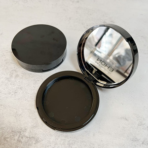 Estuche Compacto Redondo Vacío para Maquillaje con Tapa Transparente Abatible y Espejo, 59.2mm, para Colorete, Iluminador, Polvo Compacto, Sombra de Ojos, Plástico - Product Image 5