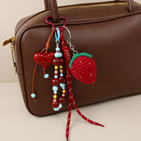 Miu Style handgebreide aardbeienhart sleutelhanger met kralen, nieuwe zoete delicate bijpassende DIY fruit tas charme hanger