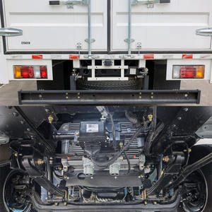 รถบรรทุก Isuzu 4*2สำหรับ M100รถตู้ขนาด5ตันรถบรรทุกมือขวารถบรรทุก220hp - Product Image 4