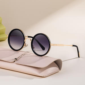 Nuevas Gafas de Sol Redondas Unisex UV400 Antideslumbrantes con Marco de PC y Lentes Negros con Estuche para Protección Solar al Aire Libre - Product Image 2