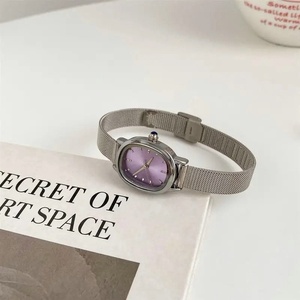 นาฬิกาข้อมือผู้หญิงแฟชั่นปี 2026 สแตนเลสกันน้ำ ควอตซ์ ดีไซน์คลาสสิกอเนกประสงค์ สำหรับขายส่ง - Product Image 3