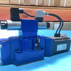 วาล์วควบคุมทิศทางแบบสัดส่วน 4WRKE16W8-200L-3X, R900715040 แรงดันสูง 350 บาร์ ควบคุมด้วยระบบไฮดรอลิกแบบไพล็อต - Product Image 3