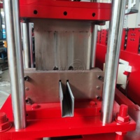 Machine de formage à froid pour rails de guidage latéraux de volets roulants, modèle C et U, en promotion aux Philippines
