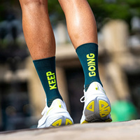 Chaussettes de course mi-mollet en Spandex/Polyester de haute qualité, personnalisées OEM, vente en gros, impression numérique sur mesure basée sur photos, faible minimum de commande
