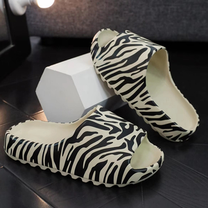 Diapositivas de ducha de cebra, Zapatillas de casa de nube con estampado de animales, sandalias de suela gruesa de guepardo para mujer, chanclas de granero para mujer - Product Image 4