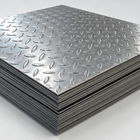 Plaque antidérapante en acier carbone robuste à motif damier pour quai de chargement, plateforme et sol d'entrepôt