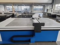 Machine de découpe textile numérique automatique CNC haute vitesse Rongchi, logiciel Ruida, épaisseur 50 mm, zone de travail 1600x2500 mm, servo