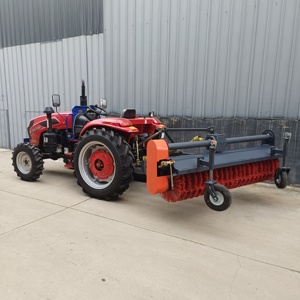 Nettoyage de la neige à l'aide d'un <span class=keywords><strong>balai</strong></span> rotatif sur un tracteur - Product Image 2