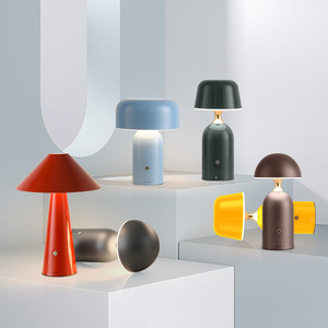 Champignon Moderne <span class=keywords><strong>Rechargeable</strong></span> mini design petit Eclairage Portable Extérieur Lampes de table sans fil alimentées par <span class=keywords><strong>batterie</strong></span> pour Restaurant - Product Image 1