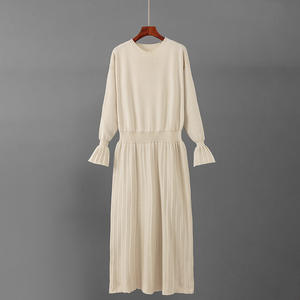 Nouvelle Robe Longue Maxi en Maille Évasée à Col Rond et Manches Longues Boutonnée, Couleur Unie, Ensemble 2 Pièces de Haute Qualité pour Femme avec Châle - Product Image 6