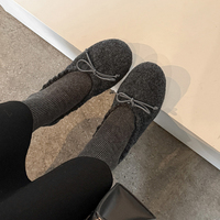 Chaussures plates confortables à bout rond en fausse fourrure avec nœud mignon, idéales pour l'intérieur et l'extérieur, collection Hiver 2026, vente chaude, chaussures d'allaitement
