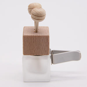 5ml arabaya asılan parfüm şişesi duvar asılı uçucu yağlar hava spreyi dökülmeyen özel <span class=keywords><strong>Logo</strong></span> kare tasarım ahşap ürünler - Product Image 5