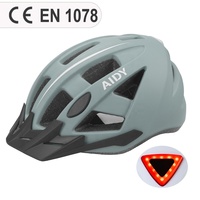 Casque de vélo VTT personnalisé OEM avec feu arrière LED de signalisation, homologué CE EN 1078, casque de sécurité pour vélo de haute qualité, moulé en interne, pour adultes et jeunes