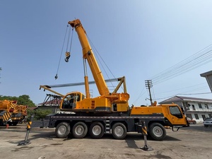 Mini-grue télescopique articulée hydraulique mobile xcmgg 100 tonnes, tout-terrain, montée sur chenilles, pour levage de marchandises et moteur - Product Image 6