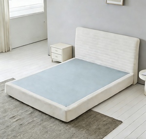 La Fabbrica Vende Testiere Imbottite in Schiuma ad Alta Densità Comprimibile con Rivestimenti Lavabili e Letti Morbidi Sottovuoto. - Product Image 1