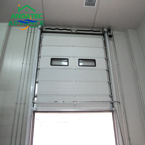 Porte de garage sectionnelle en acier galvanisé isolé et robuste certifiée CE avec une bonne étanchéité, une réduction du bruit et une utilisation durable - Product Image 6