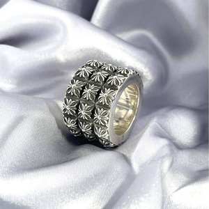 Bague Crow Core Eternal Iris, version haut de gamme, rétro, style européen et américain, en cuivre plaqué or, bague de queue, bague florale gothique imposante, Ins - Product Image 3