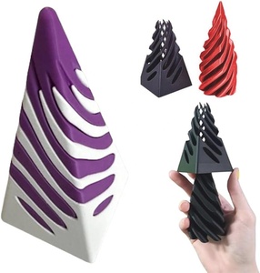 Pyramide Pasthrough Sculpture 3D Impossible Pyramide Pasthrough Sculpture Pyramide égyptienne Statue Mini Modèle Figurine - Product Image 1