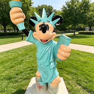 Scultura in Resina di Topolino a Grandezza Naturale Dipinta a Mano, Design Moderno, Arte Collezionabile, Dimensioni Personalizzabili - Product Image 2