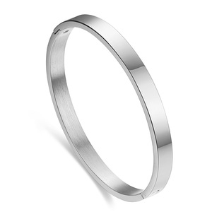 Bracelet manchette simple et lisse en acier inoxydable, largeur 6 mm, couleur or, pour femme, bijou cadeau - Product Image 5