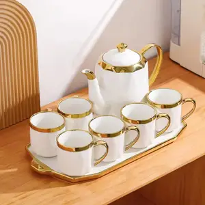 Juego de tazas de té de café de porcelana con borde dorado árabe de lujo con bandeja de tetera Juego de tazas de té de cerámica