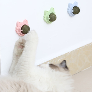 Balle rotative à la catnip pour chat, jouet à mâcher pour le divertissement personnel et la lutte contre l'ennui, petite taille, rose, vert, bleu - Product Image 1