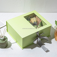 Petit lot de boîtes en carton ondulé avec logo personnalisé boîte-cadeau de fleurs boîte d'emballage en papier de carton de conception OEM pour bouteille d'aromathérapie