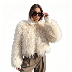 <span class=keywords><strong>Manteau</strong></span> <span class=keywords><strong>court</strong></span> en fausse fourrure bouclée beige de qualité supérieure Zeyu pour femmes, style fourrure de Mongolie, vêtements d'extérieur moelleux décontractés pour l'hiver, manteaux en fausse fourrure écologiques pour femmes - Product Image 3
