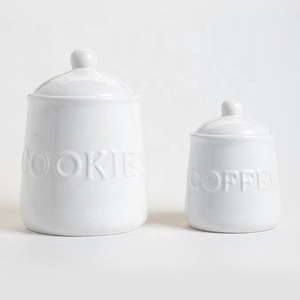 Barattolo di spezie ecologico a forma di casa in porcellana con decorazione di scene <span class=keywords><strong>da</strong></span> tavolo bianche del <span class=keywords><strong>villaggio</strong></span> di natale in ceramica per la casa - Product Image 6