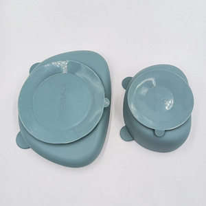 Assiette en silicone souple anti-chute pour bébé, motif dessin animé, avec ventouse, vaisselle pour tout-petits et enfants, vente en gros - Product Image 4