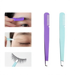 Pinzas para Cejas de Acero Inoxidable Personalizadas con Peine y Cepillo, Punta Inclinada para Depilación Facial, Estilo Moderno y Duradero - Product Image 4