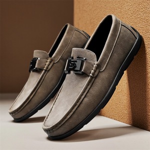 Mocassins pour hommes à bout rond, en PU, semelle en caoutchouc, doublure en peluche, motif uni, toutes saisons, tendance - Product Image 6
