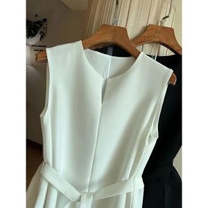 سترة نسائية عصرية على الطراز الغربي للربيع والخريف ، سترة قصيرة غير رسمية للتنحيف مع ملابس خارجية بتصميم بلا أكمام - Product Image 2