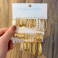 Boucles d'oreilles créoles personnalisées en alliage plaqué or 14K 18K pour femme, motif papillon et perle, bijoux de mode, boucles d'oreilles à clipser et pendantes