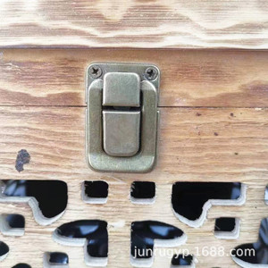 Caja de madera rectangular de pino hecha a mano para envasar licores, caja de almacenamiento para bebidas o regalos. - Product Image 2