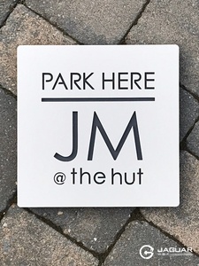 Panneau publicitaire en acier inoxydable avec logo d'<span class=keywords><strong>entreprise</strong></span> personnalisé pour l'extérieur Villa Studio Plaque de porte et panneau d'affichage en métal - Product Image 3