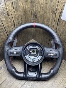 Volante in Pelle Nera Semi-Perforata con Inserti in Carbonio per <span class=keywords><strong>Mercedes</strong></span> Benz <span class=keywords><strong>CLS</strong></span> <span class=keywords><strong>C257</strong></span> W205 C63 AMG W213 C238 W463 W464 W222 C217 - Product Image 2