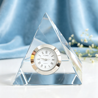 Horloge de bureau en cristal, souvenir d'entreprise, décoration de table de bureau, presse-papiers, horloge pyramide en cristal avec logo et texte personnalisés