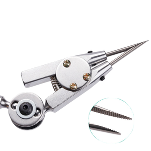 Table <span class=keywords><strong>de</strong></span> soudage à trois bras et double tête en métal avec assistant <span class=keywords><strong>de</strong></span> pose et <span class=keywords><strong>pince</strong></span> <span class=keywords><strong>de</strong></span> soudage <span class=keywords><strong>pour</strong></span> la fabrication <span class=keywords><strong>de</strong></span> colliers <span class=keywords><strong>de</strong></span> bijoux - Product Image 2