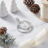 Pendentif fin en laiton ZG avec zircon, motif renne, arbre et flocon de neige, idéal pour les fêtes de Noël et l'hiver