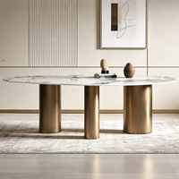 Table à Manger Ovale en Marbre de Luxe, Pierre Frittée, Piétement en Acier Inoxydable Doré, Pièce Maîtresse Moderne pour Villa et Hôtel