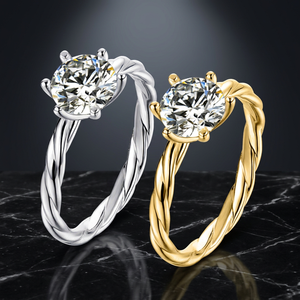 Anillo de Compromiso de Moissanita Plateado en Rodio con Certificación IGI, Corte Brillante, Engaste de Garra, Estilo Clásico Romántico - Product Image 3