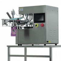 Machine de remplissage de sachets à bec Détergent Lotion liquide Jus cosmétique Boisson Jus Confiture d'huile Ketchup Machine de remplissage et de capsulage de sachets à bec