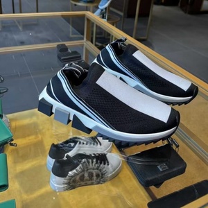 Baskets de sport de luxe noires et blanches à enfiler, style chaussette, à semelle épaisse, respirantes, décontractées, unisexe, de créateur - Product Image 1