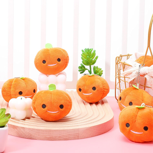 Llavero <span class=keywords><strong>de</strong></span> Peluche <span class=keywords><strong>de</strong></span> Calabaza Pequeñ<span class=keywords><strong>a</strong></span> <span class=keywords><strong>de</strong></span> Halloween con Cara Sonriente, Adornos <span class=keywords><strong>de</strong></span> Peluche Suaves y Abrazables para Niños y Niñas - Product Image 3