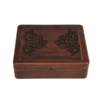 Boîte en bois pour dattes au chocolat, motif gravé au laser, doublure en PU, logo personnalisé, emballage de luxe pour le Ramadan, l'Aïd, le stockage de fruits secs et de bonbons