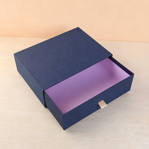 Coffret cadeau rigide en carton recyclable avec lamination mate gaufrée personnalisable pour bijoux, montres, pochettes et sacs pour hommes, idéal pour les expositions - Product Image 2