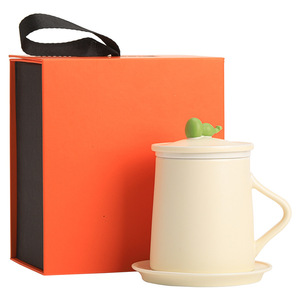 Tasse de bureau en céramique au design moderne, style crème, pour thé/café/lait, avec couvercle, pour entreprise - Product Image 1