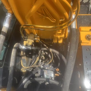 Presque neuf, projet de construction de haute qualité : Excavatrice sur pneus Hyundai 210W d'occasion de 21 tonnes. - Product Image 5